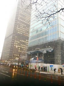 世界貿易センター隣りの建設中　新開発ビルの工事現場も激しく🌀☃️