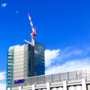 昨年来ｽﾞｽﾞｽﾞｯ！ｽﾞｲｯ!!･･･とどんどん背高ﾉｯﾎﾟに伸びていったﾀﾜｰﾏﾝｼｮﾝも外観はほぼ出来上がり！あのてっぺん🏗クレーン辺りもさぞや冷たかろう😱💨🌬🌀