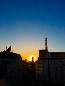 弥生3月朔日日の入り…