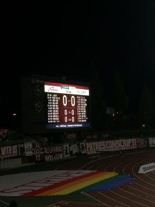 423-8